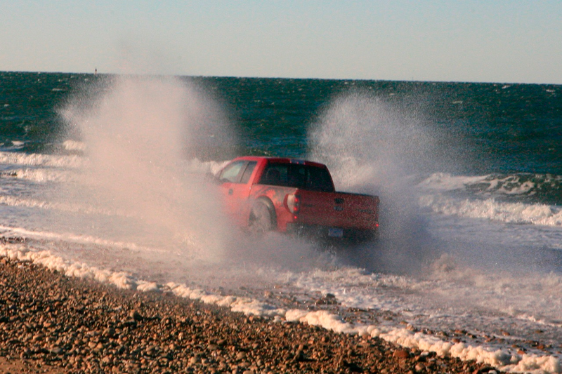 Illustration for article titled Hooning The Ford Raptor